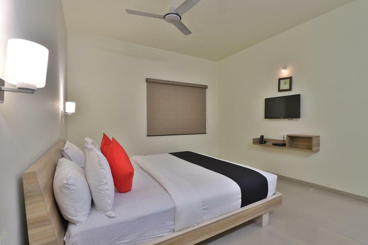 Capital O 47284 Atithi Resort Bharuch Exterior photo