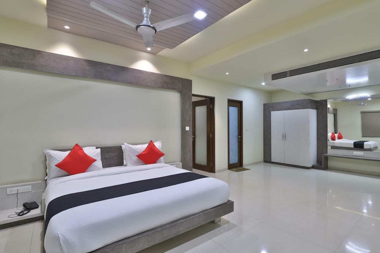 Capital O 47284 Atithi Resort Bharuch Exterior photo